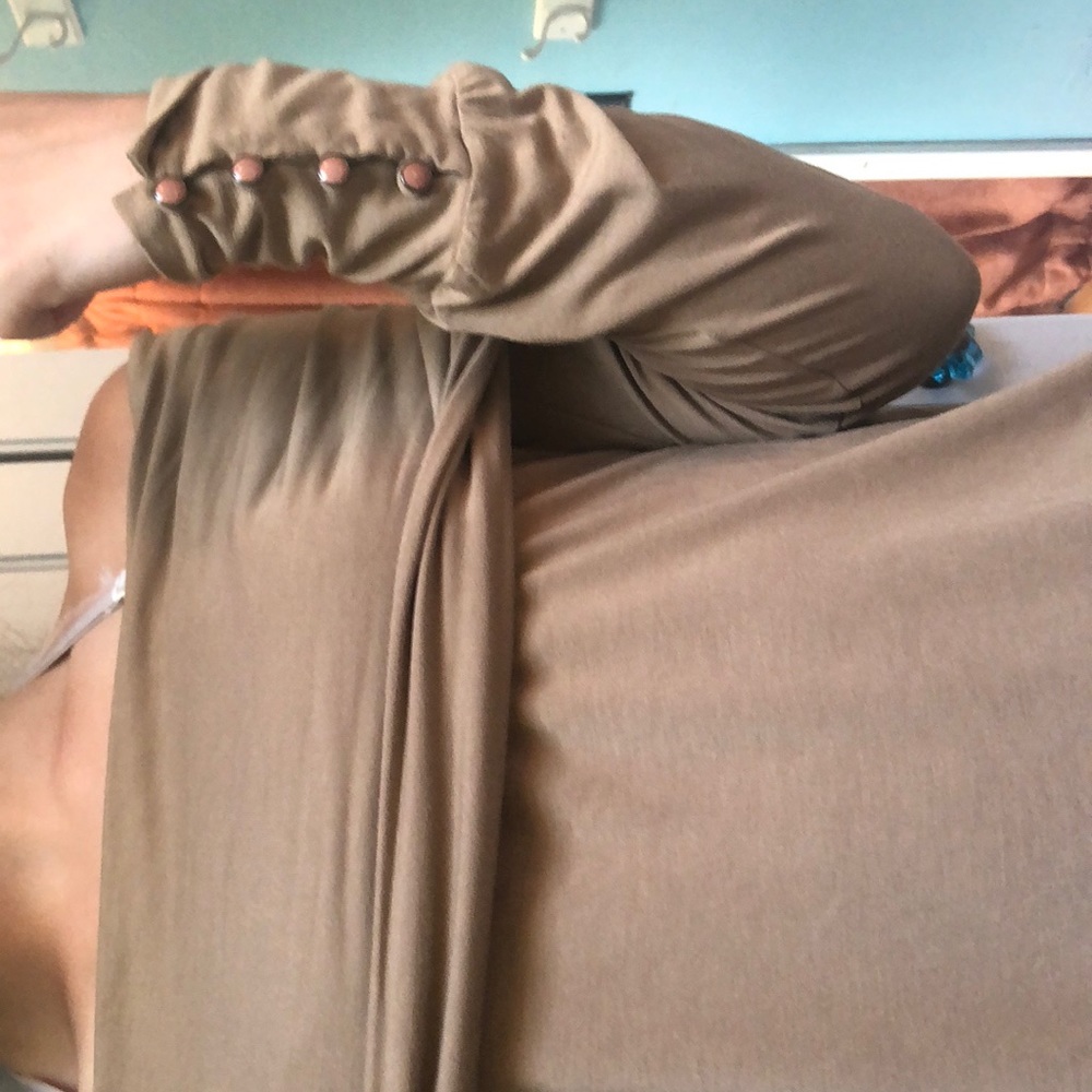 Cache rayon material off the shoulder long sleeve